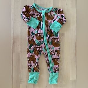 Little Sleepies - pink sleepy sloths zippy